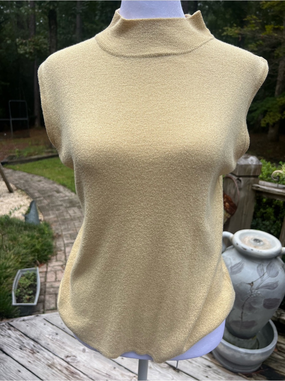Hampshire Studio Gold Metallic Sleeveless Mock Neck Top Size L